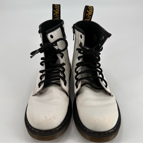 Dr. Martens White Lace Up Boots Women’s 5 FLAWS - Picture 2 of 8